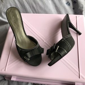 Guess heels